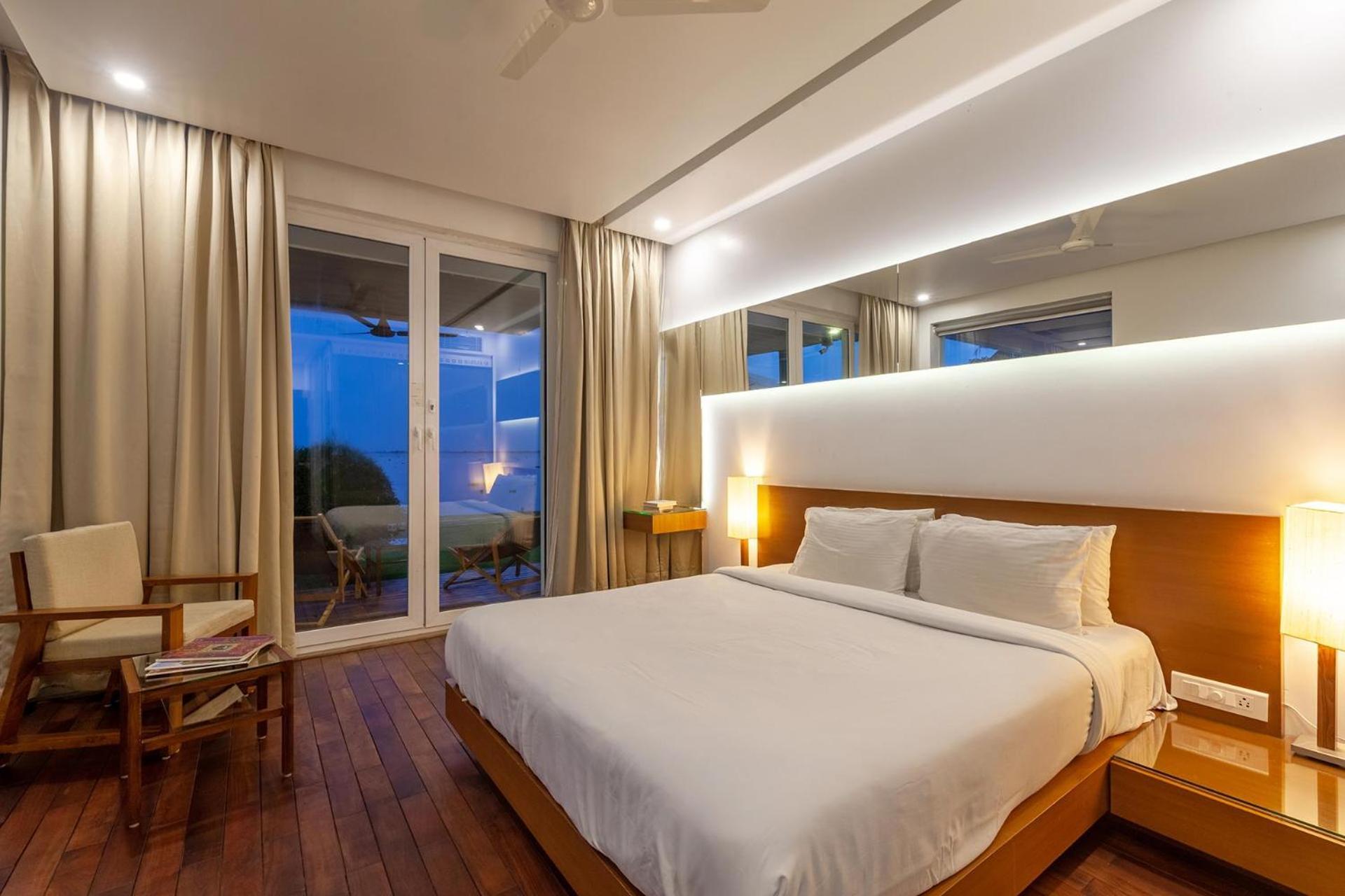 Stayvista At The Rain - River Villa With Infinity Pool Alappuzha Esterno foto